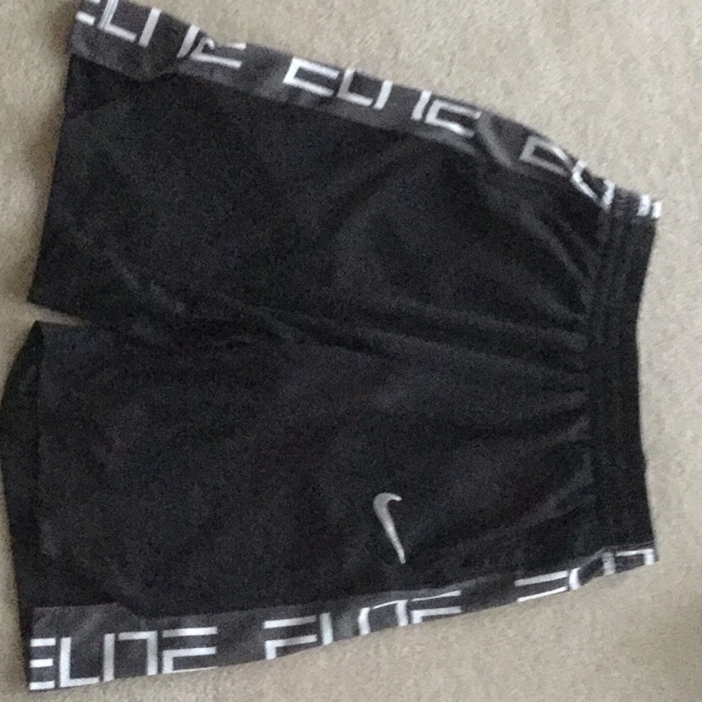 Boys black Nike dri-fit Nike basketball shorts